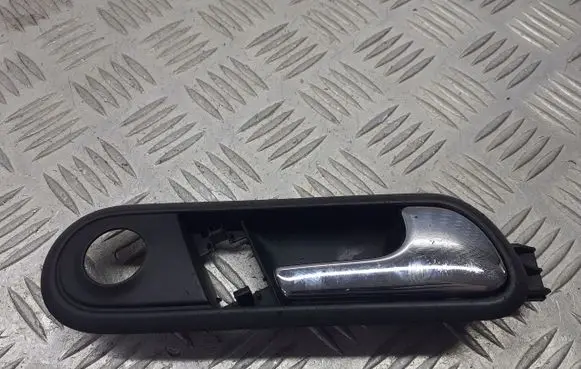 Seat Cordoba (6L) Front door interior handle 6L0837114