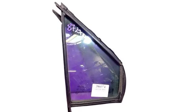 Toyota Yaris Rear side window