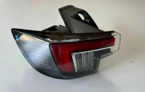 Opel Mokka B Rear/tail lights 9833721880 27102020 2SKC1499401AE