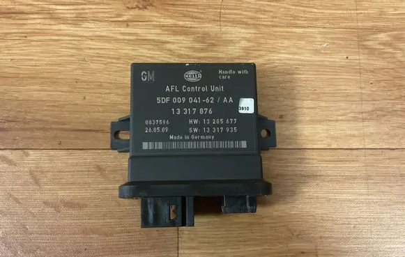 Opel Insignia A Light module LCM 13317876 5DF00904162 13285677