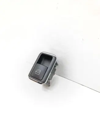 Mercedes-Benz C W204 Electric window control switch A2048700451