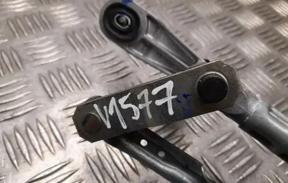 Front wiper linkage