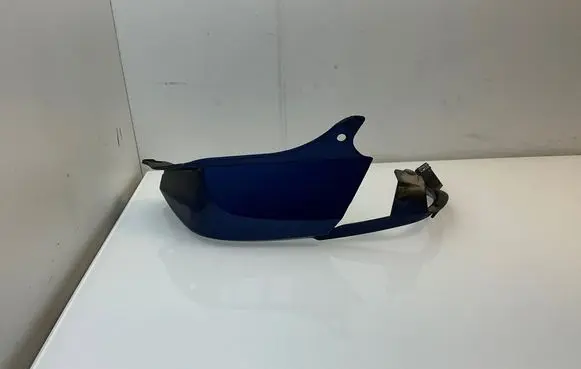 BMW Z4 E85 E86 Rear/tail light trim molding 7162126