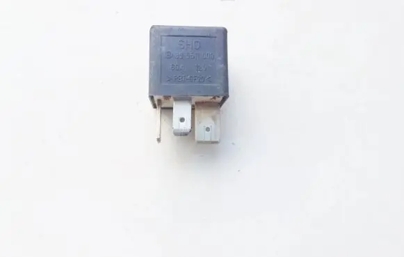 Audi A6 S6 C5 4B Other relay 443951253j 899511000