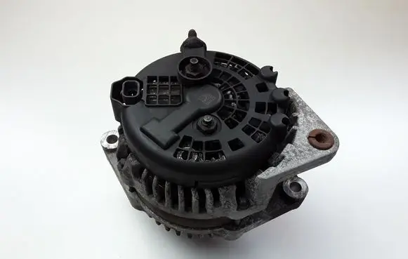 Opel Antara Generator/alternator 13580078