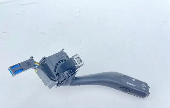 Audi A3 S3 8P Wiper control stalk 1K0953519A CZK03
