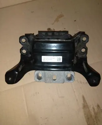 Skoda Octavia Mk3 (5E) Engine mount bracket 5Q0199555BD