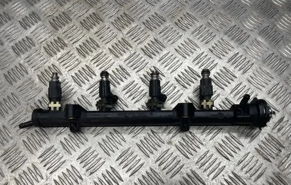 Volkswagen Polo III 6N 6N2 6NF Fuel main line pipe 030133319L 0280151058