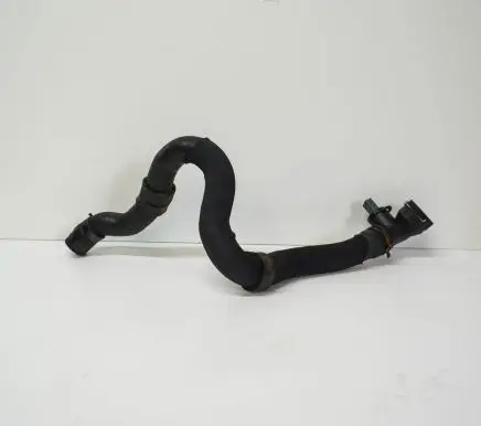 Volkswagen PASSAT B6 Engine coolant pipe/hose