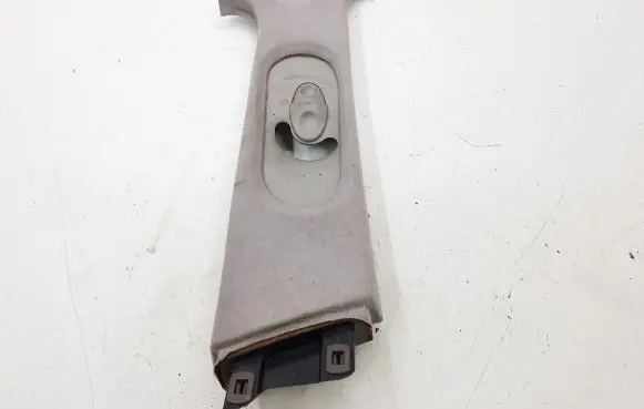 Maserati Quattroporte (B) pillar trim (top) 66515700