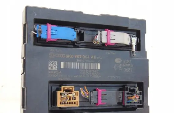Audi A4 S4 B8 8K Comfort/convenience module 8K0907064FC