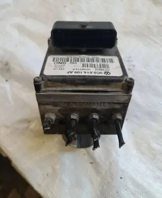 Volkswagen PASSAT B6 ABS Pump 3C0614109AF 16705712P 16705912