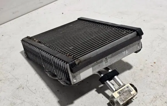Volkswagen Multivan T5 Air conditioning (A/C) radiator (interior) 7H0820712B 16476703 328508