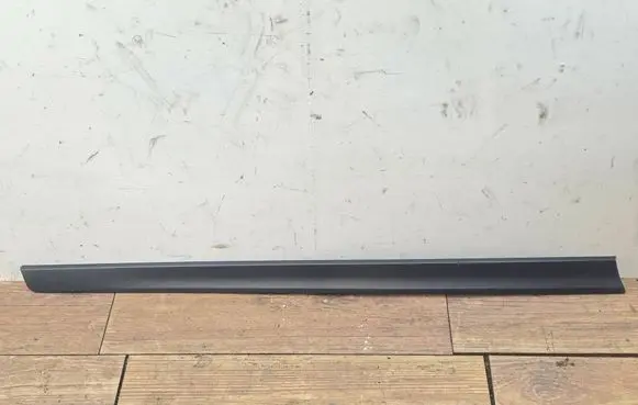 Nissan X-Trail T32 Front door trim (molding) 808774CE0A