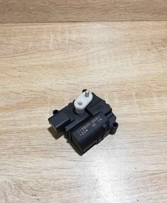 Toyota Avensis T250 Air flap motor/actuator 1138002051