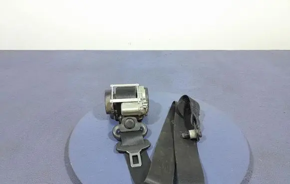 Mitsubishi Colt Front seatbelt 7000A706XA