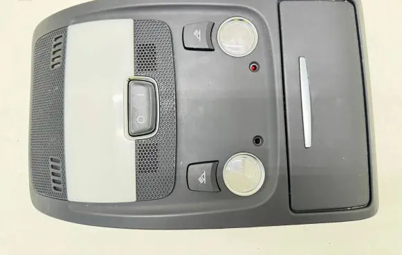 Audi A4 S4 B8 8K Front seat light 8T0947135BF 80915900