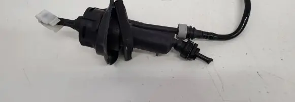 Ford Focus C-MAX Clutch master cylinder 3M517A543