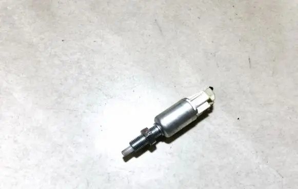 Toyota RAV 4 (XA30) Brake pedal sensor switch