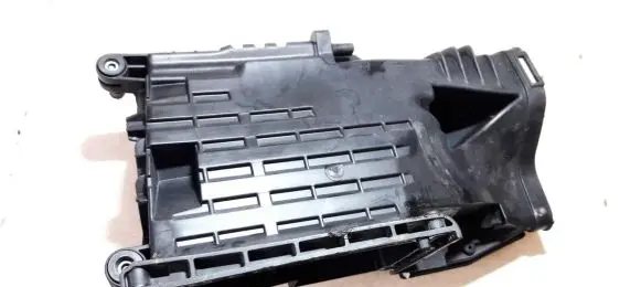 Mercedes-Benz C W203 Air filter box a2710900901