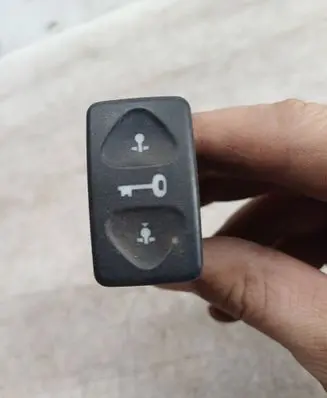 Central locking switch button