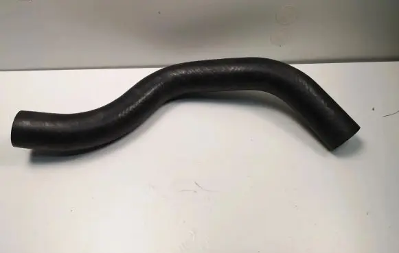 Volkswagen Transporter - Caravelle T5 Engine coolant pipe/hose 25411-3A100