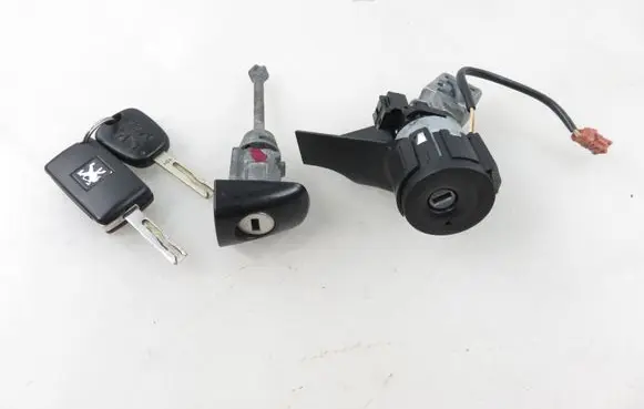 Peugeot 207 Ignition lock 9663123280 36410600