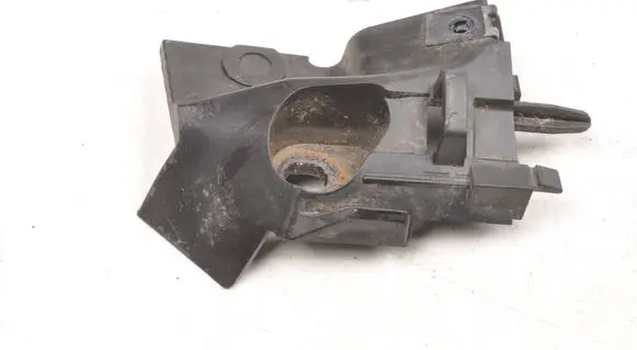 Volvo C30 Front bumper mounting bracket 31214662
