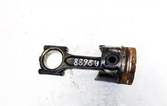 Volvo V50 Piston with connecting rod