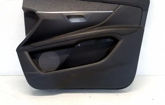 Peugeot 3008 II Front door card panel trim