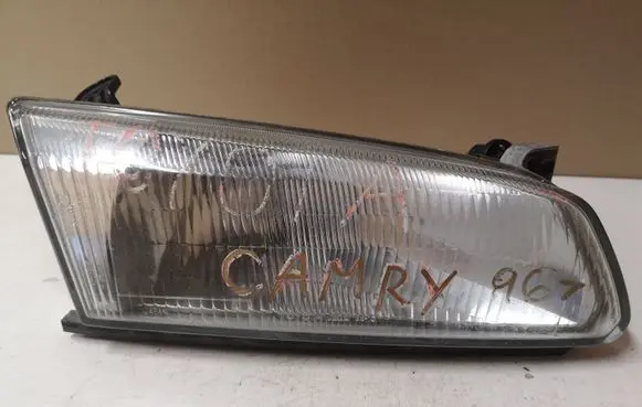 Toyota Camry Headlight/headlamp 11076448