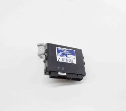 Toyota Land Cruiser (BJ70) Gearbox control unit/module 36381111601 8953360271