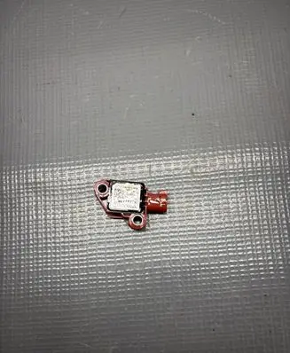 Volvo C30 Airbag deployment crash/impact sensor 30737138
