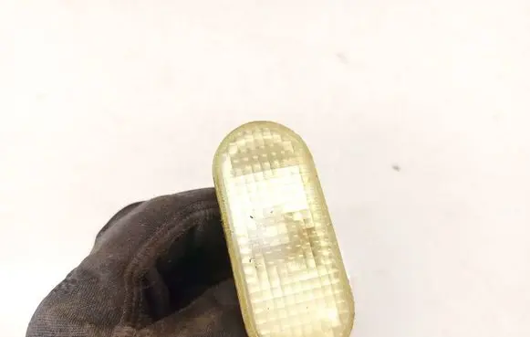 Volkswagen PASSAT B5 Front fender indicator light 1j5949117