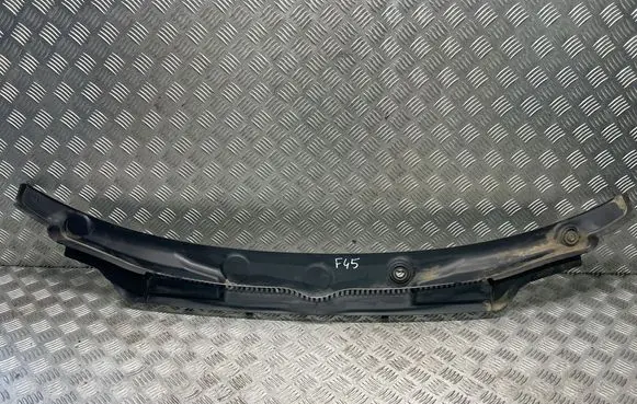BMW 2 F45 Wiper trim 7301016