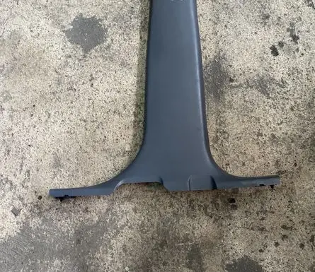 (B) pillar trim (bottom)