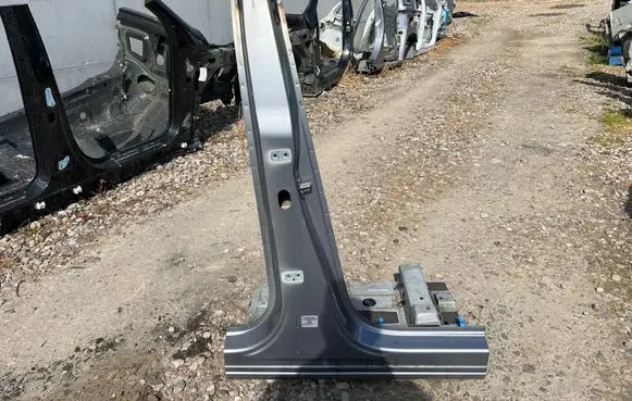 Peugeot 3008 II Pillar (middle) 