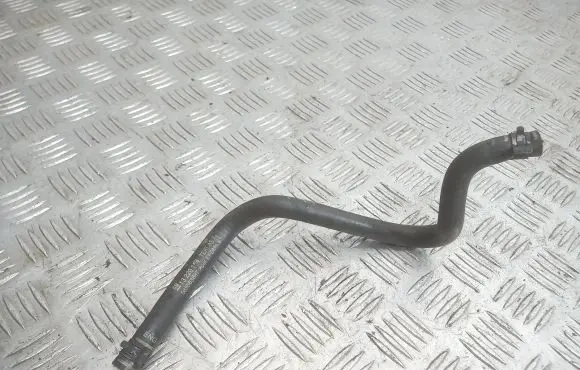 Opel Insignia A Engine coolant pipe/hose 13220154