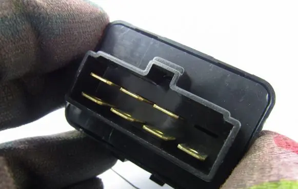 Hyundai Santa Fe Window wiper relay 954202B500