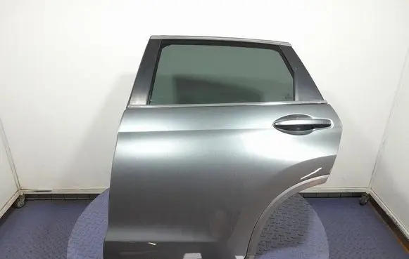 Honda CR-V Rear door