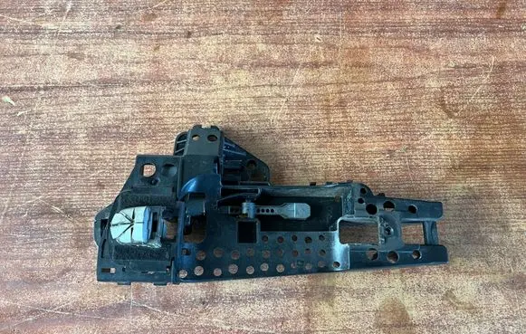 Audi A6 S6 C7 4G Rear door exterior handle/bracket 4H0837885