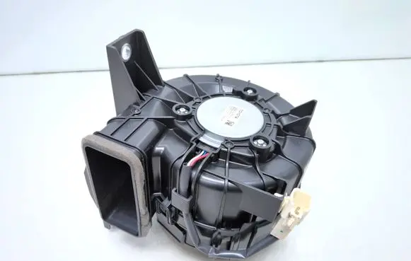 Toyota Yaris XP210 Hybrid/electric vehicle battery fan G923052040 1909023674 BASF510B25