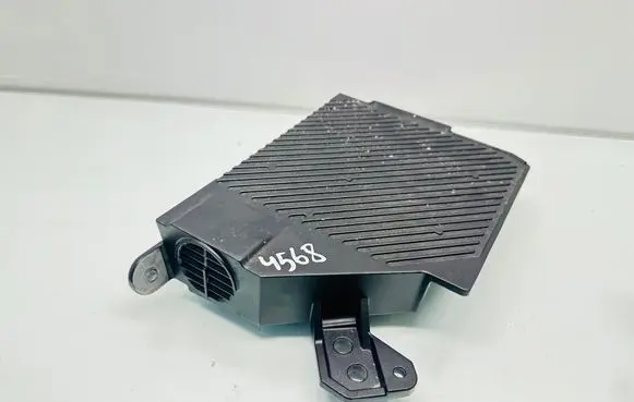 Volvo V90 Cross Country Sound amplifier 32212447AA 32212446AA 32212447