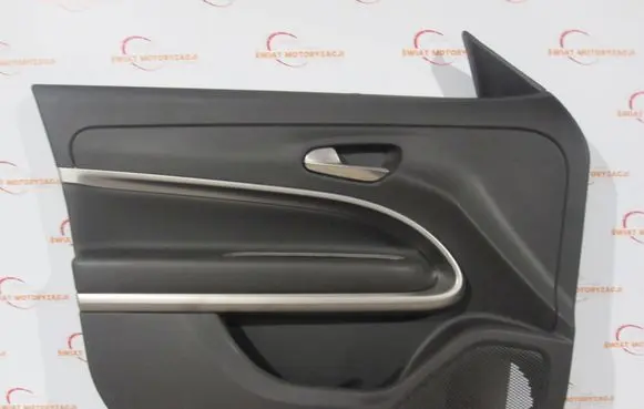 Jeep Avenger Front door card panel trim
