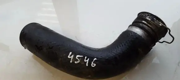 Toyota Avensis T270 Intercooler hose/pipe 100526
