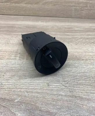 Volkswagen Polo Light switch 6Q0941531B