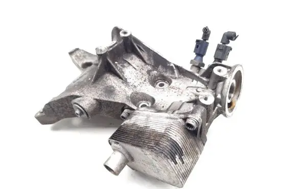 Audi A3 S3 8P Oil filter mounting bracket 06J903143AH