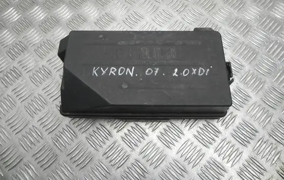 SsangYong Kyron Fuse box set 8231009120