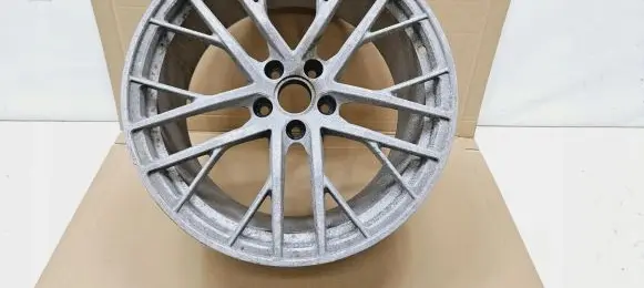 Audi R8 42 R19 alloy rim 420601025