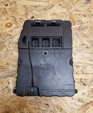 Renault Megane II SAM control unit 8200525384 S118400150D 0516682